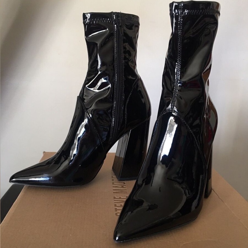 Steve Madden slade pointed toe booties